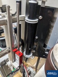 Image of Quadrel Labeler, Model Moduline 3 Roller 31