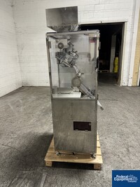 Image of Shionogi Qualicaps Capsule Checkweigher, Model CWI-40 05