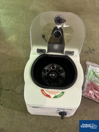 Image of Fisher Scientific Centrifuge, Model 614B. 07