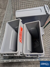 Image of Lot of Plastic Bins in Cart 05