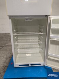 Image of Hotpoint Refrigerator, Model CTX14LYSJRWH 09