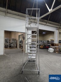 Image of Tri-Arc Rolling Step Ladder 04
