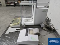 Image of Mettler Toledo Analytical Balance, Model XP205 DeltaRange 05