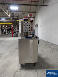 Image of Quadro Comil, Model U5, S/S 03