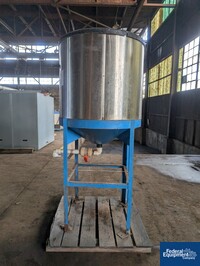 Image of Plastic Tank on Stand 02