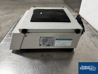 Image of New Brunswick Innova 2000 Platform Shaker 03