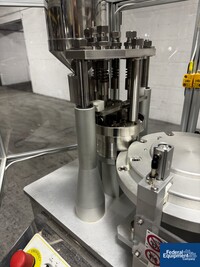 Image of Dott Bonapace In-cap Capsule Filler 09