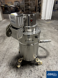 Image of Nilfisk Vacuum, Model CWR-75 SS 05