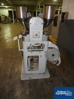 Image of Colton 241 Tablet Press, 41 Station 02