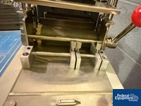 Image of Tabletop Labeler 04