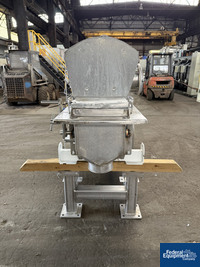 Image of 10.5"W X 10''L Carrier Stainless Steel Fluid Bed Dryer, Model OAD-1260S 04