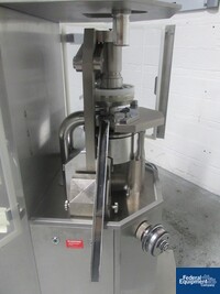 Image of Korsch XL 100 Tablet Press, 10 Station 06