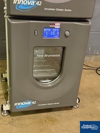 Image of Dual stacked Eppendorf New Brunswick refrigerated, incubator shaker 03