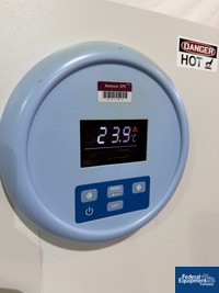 Image of VWR Scientific Incubator 02