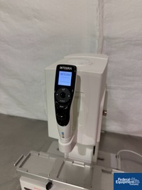 Image of Integra handheld electronic pipette 02