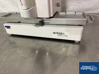 Image of Integra handheld electronic pipette 03
