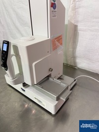 Image of Integra handheld electronic pipette 04