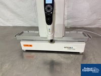 Image of Integra handheld electronic pipette 02
