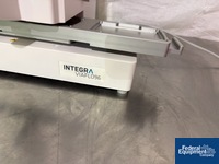Image of Integra handheld electronic pipette 02