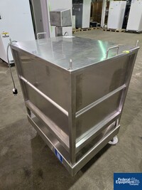 Image of Pall Allegro 200 L Stainless Steel Tote with Scale 03