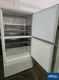 Image of Panasonic Ultra-Low Temperature Freezer 06
