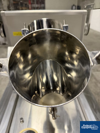 Image of GlobePharma MaxiBlend Lab Blender 10