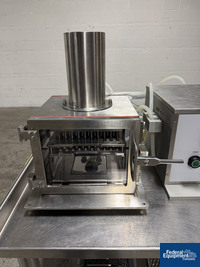 Image of Cozzoli Syringe Filling, Plugging & Closing System 19