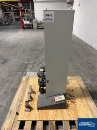 Image of MTS Synergie 200 Tensile Tester 03