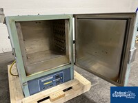 Image of Blue M Oven, model OV490A-3 05