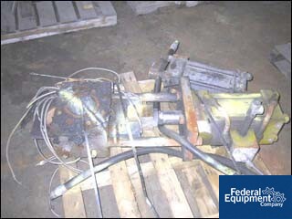 Image of 6" Berlyn Hydraulic Screen Changer