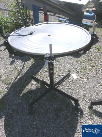 Image of 32" ACCUMULATING TABLE