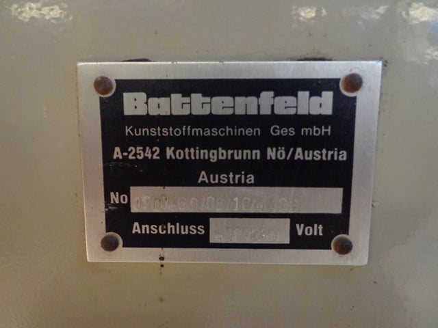 170 Ton Battenfeld Injection Molder